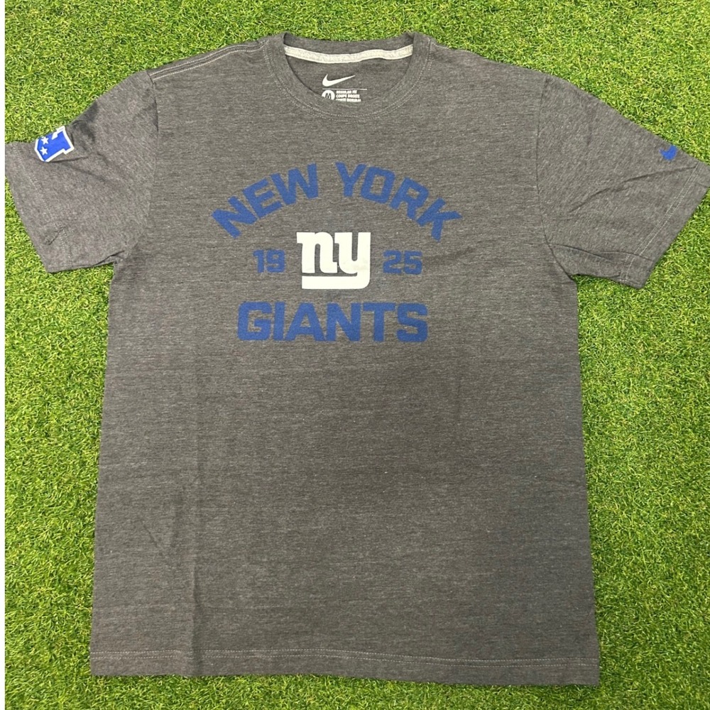 Nike New York Giant Shirt Men Medium Grey Graphic Tee NFL Football 1925 Regular